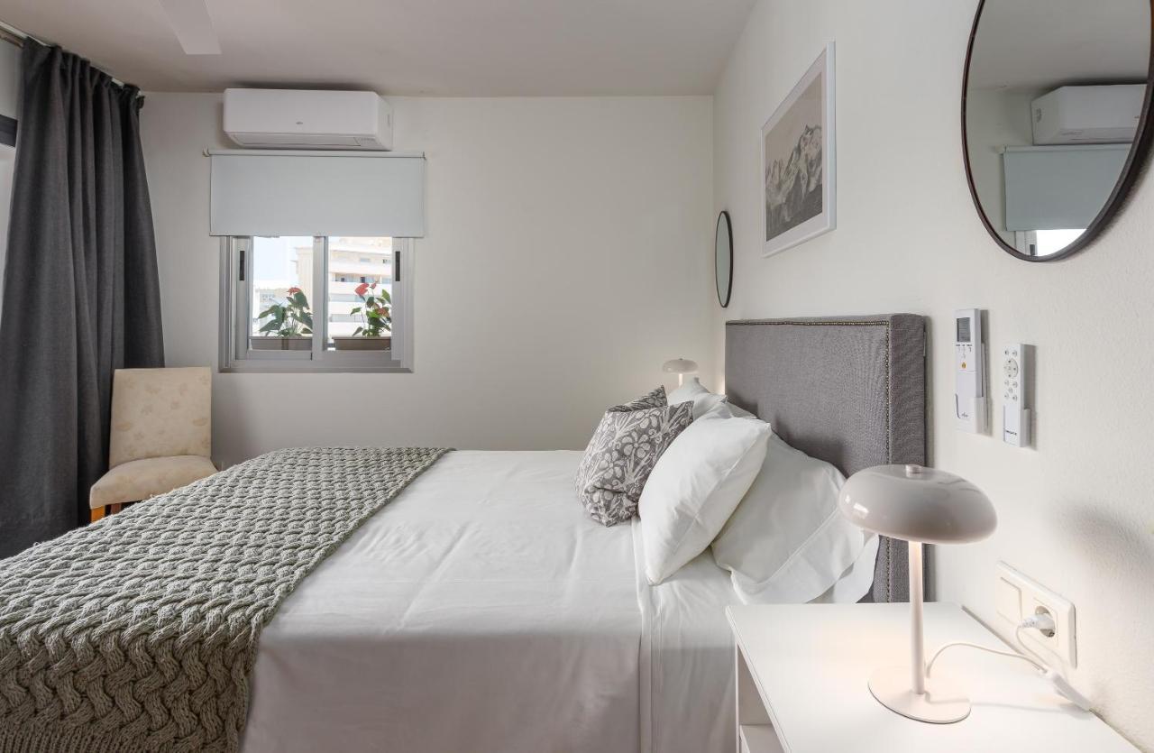 Apartemen With Terrace - City Center And Near The Beach
